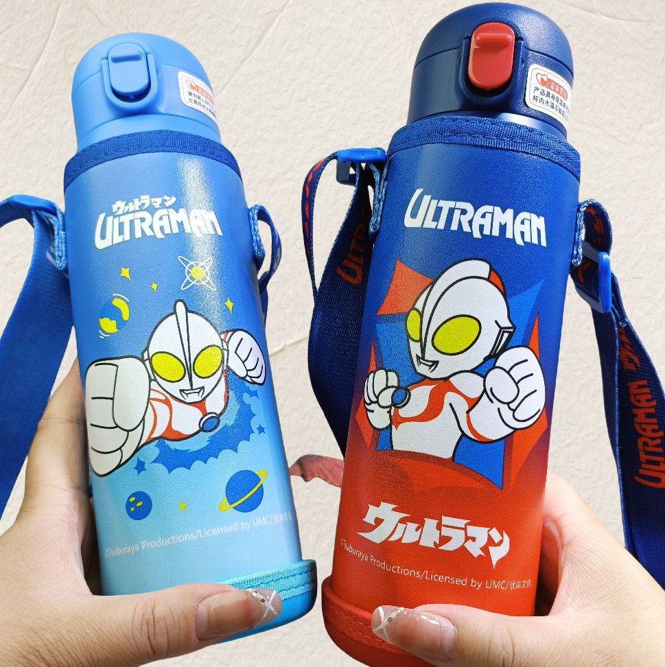 Botella de Agua Aislada de Acero Inoxidable 316 Sanrio Kuromi / Hello Kitty / Ultraman Kids 480 ml (Pajita y Bebida Directa)
