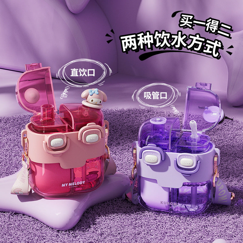 Genuine Sanrio authorized plastic cup, high-value large-capacity partition water cup, convenient elastic lid double drinking cup