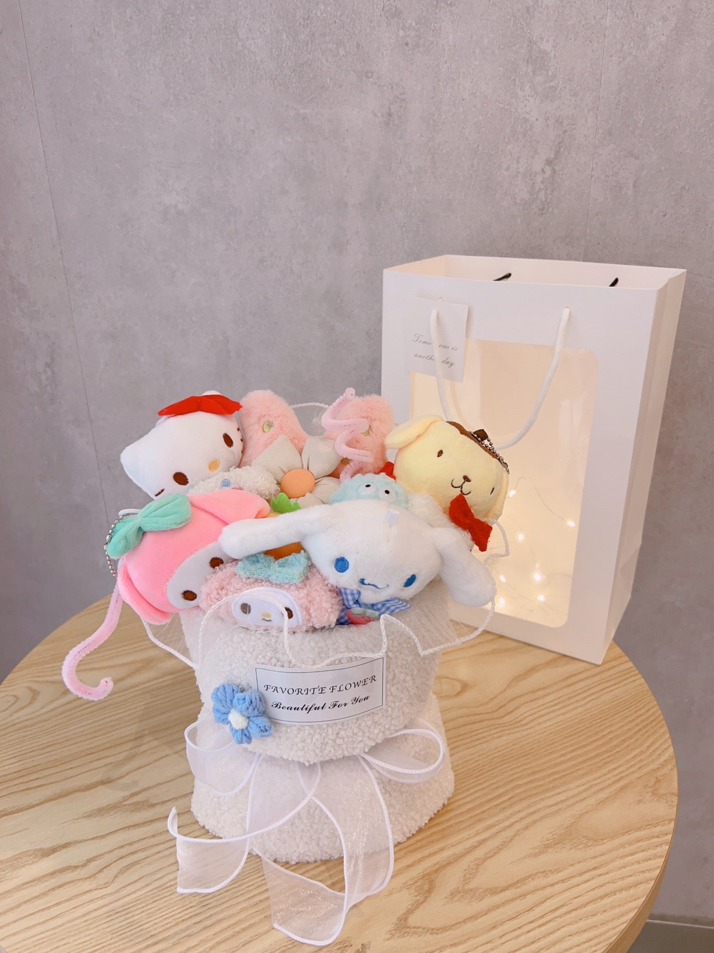Kirby Plush Doll Bouquet – Cute Character Gift for Birthday, Valentine's Day & Christmas