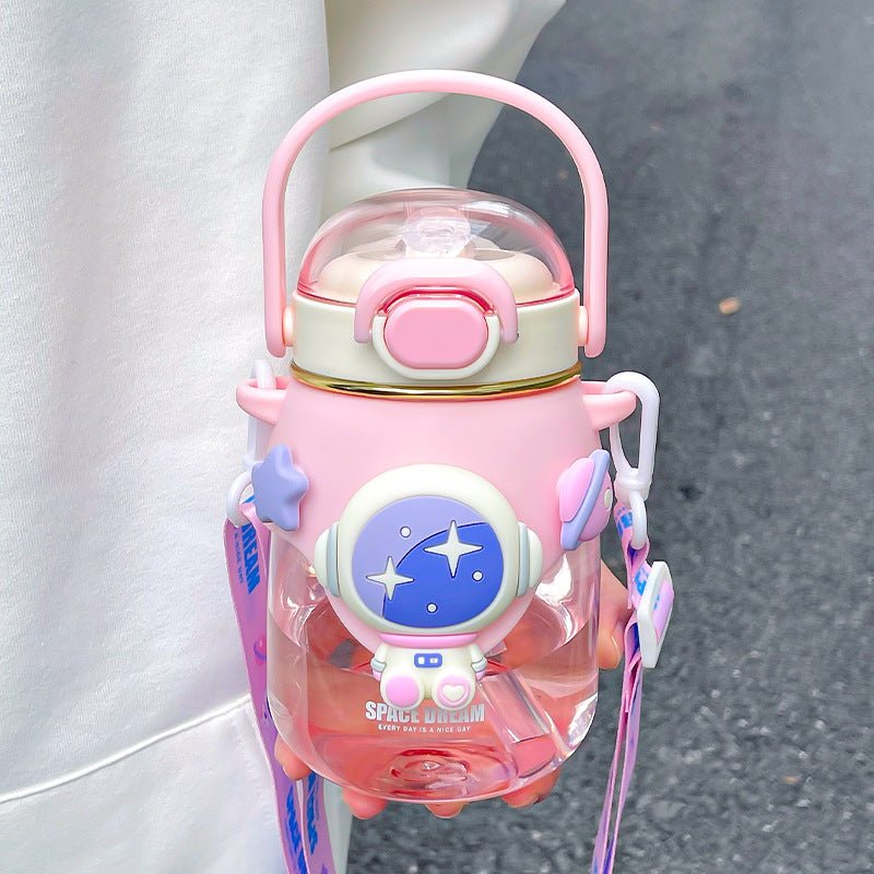 Simple astronaut straw cup girl high-value plastic cup for going out portable drinking cup Cute student pop lid cup