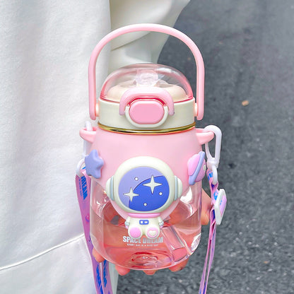 Simple astronaut straw cup girl high-value plastic cup for going out portable drinking cup Cute student pop lid cup