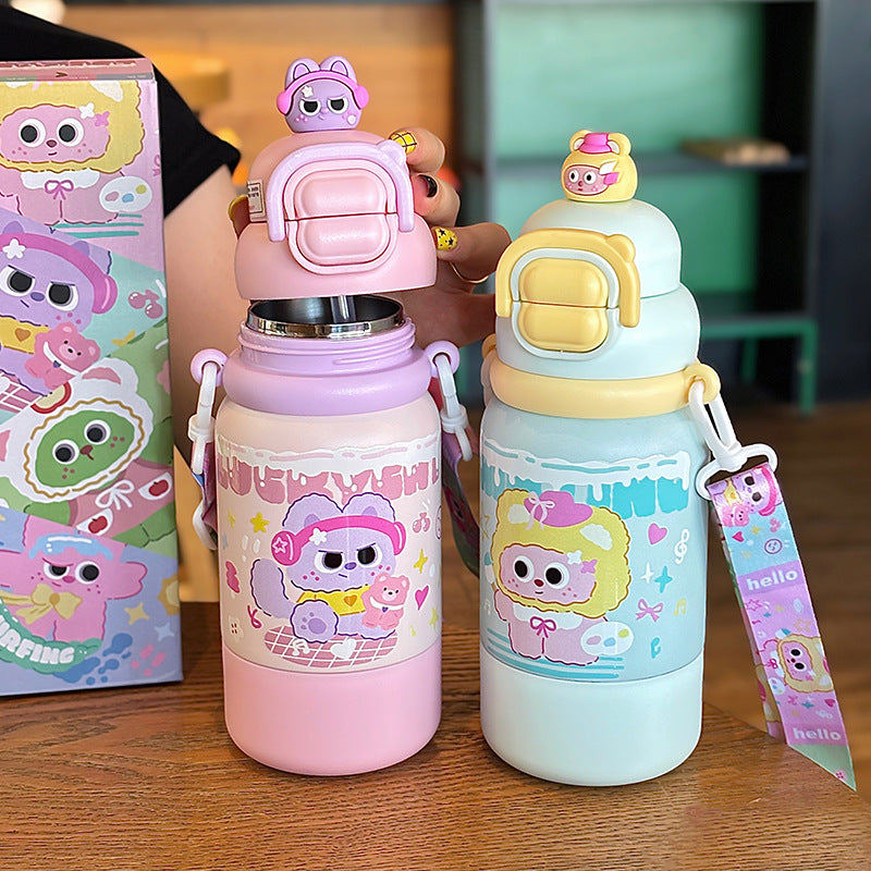 Cute and portable children's pot comes with adjustable cup rope lock design, independent doll straw, direct drinking cup