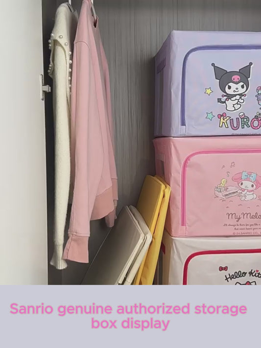 Caja de almacenamiento de tela Oxford con licencia de Sanrio | Organizador plegable grande de 60 L con ventana transparente para ropa, ropa de cama y organización del hogar